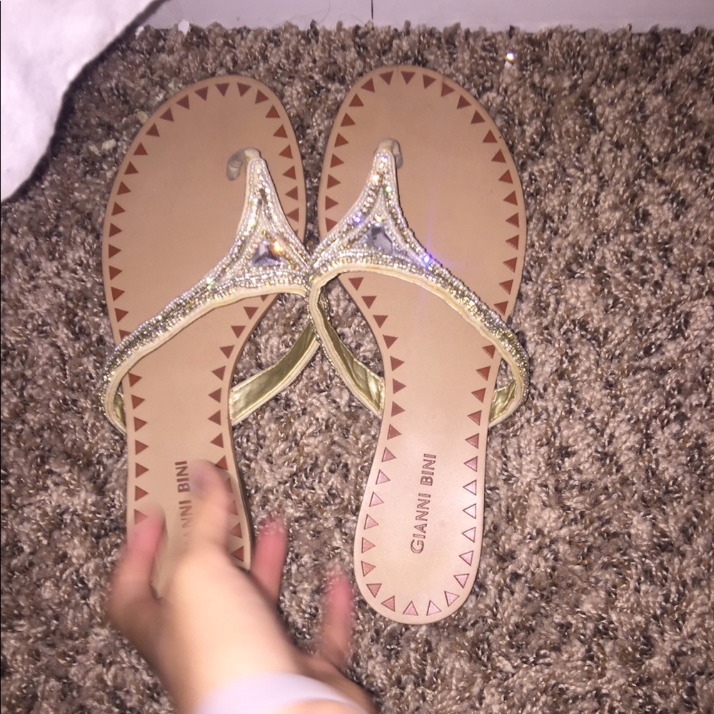 Gianni Bini sandals